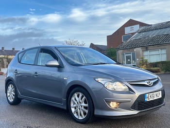 Used Hyundai i30 2011 for sale - 77015183: Photo