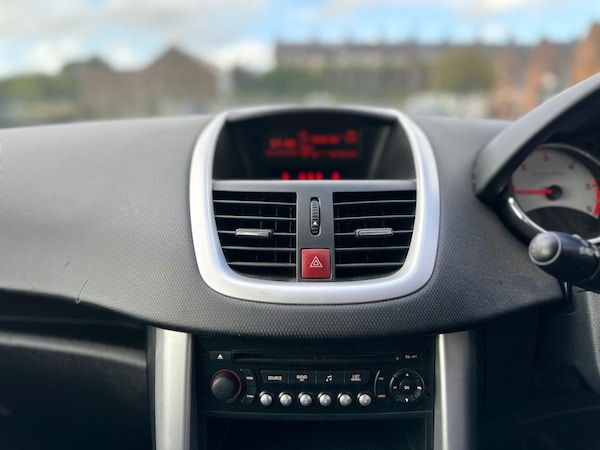 Used Peugeot 207 2011 for sale - 75653177: Photo 12