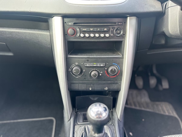 Used Peugeot 207 2011 for sale - 75653177: Photo 13