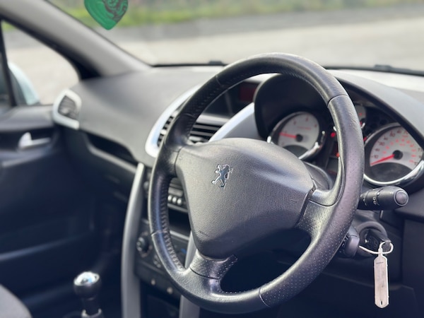 Used Peugeot 207 2011 for sale - 75653177: Photo 8