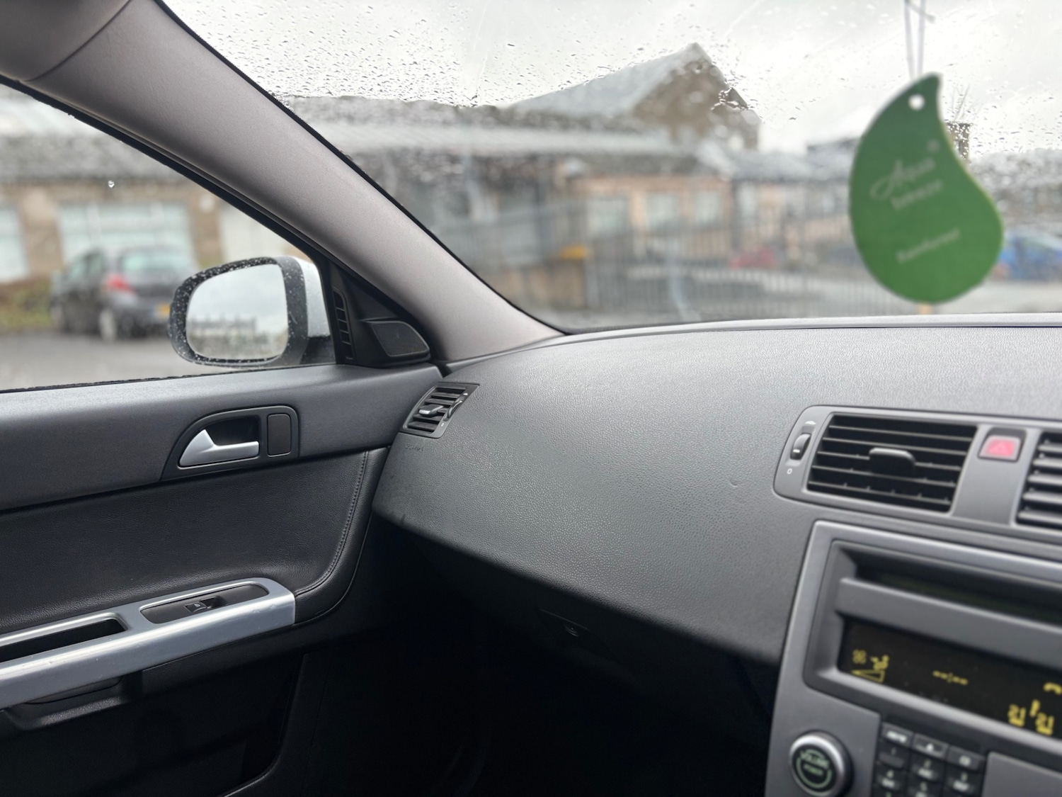 Used Volvo S40 2009 for sale - 77303444: Photo 11