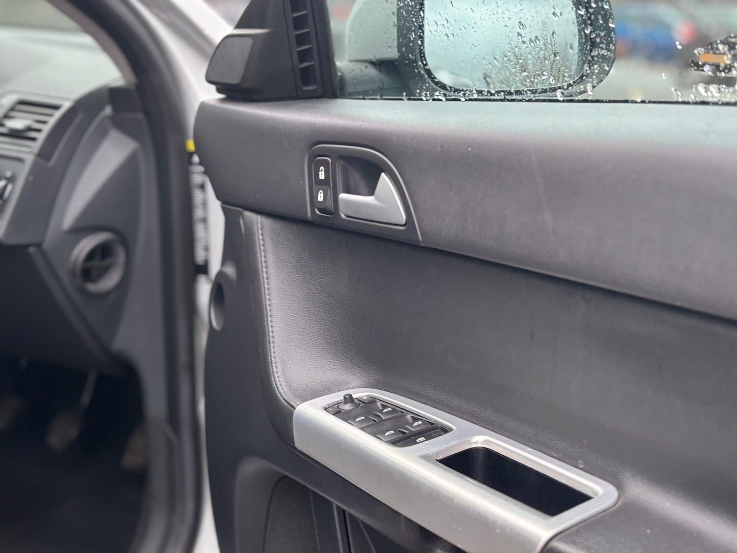 Used Volvo S40 2009 for sale - 77303444: Photo 13