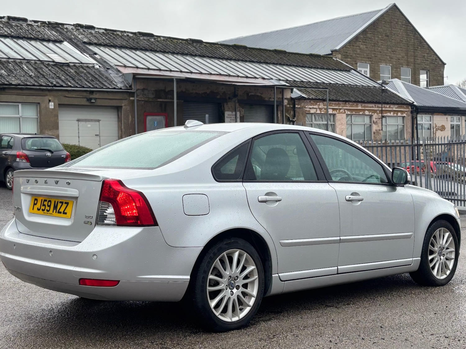 Used Volvo S40 2009 for sale - 77303444: Photo 7
