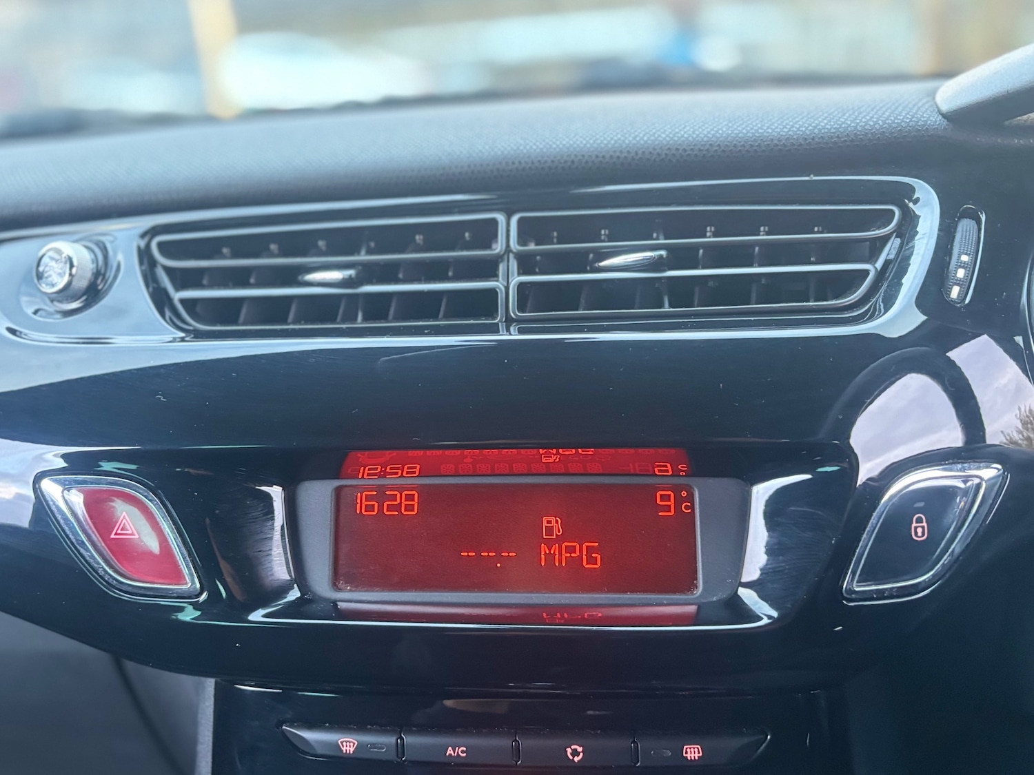 Used Citroen DS3 2012 for sale - 76606133: Photo 10