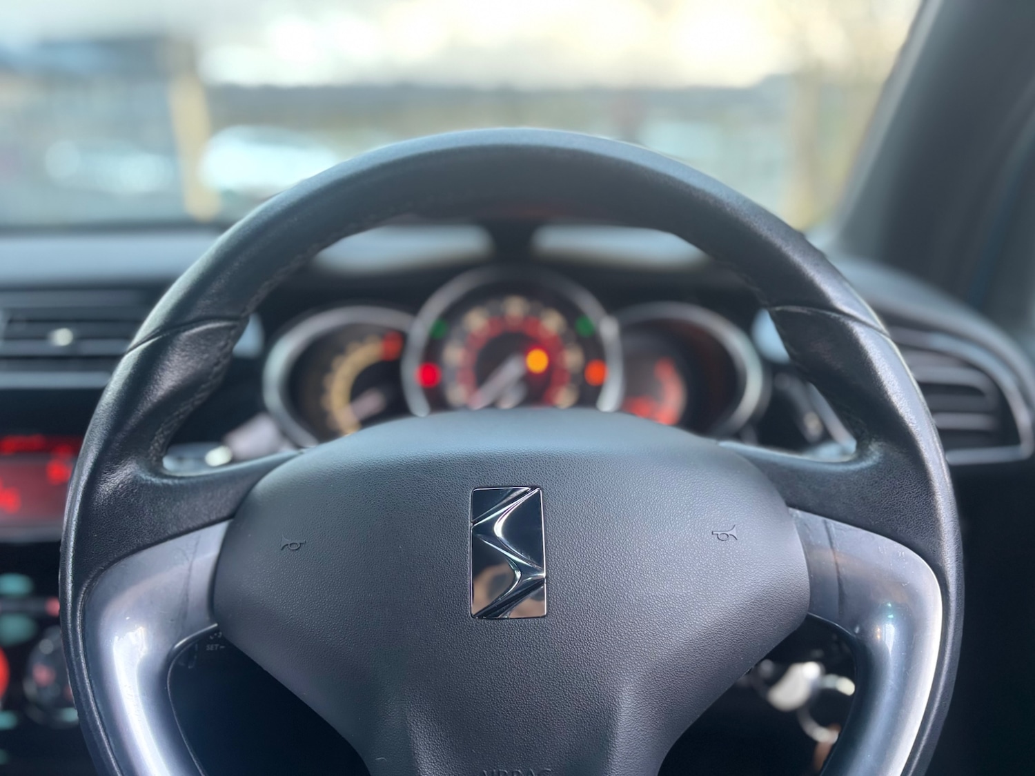 Used Citroen DS3 2012 for sale - 76606133: Photo 8