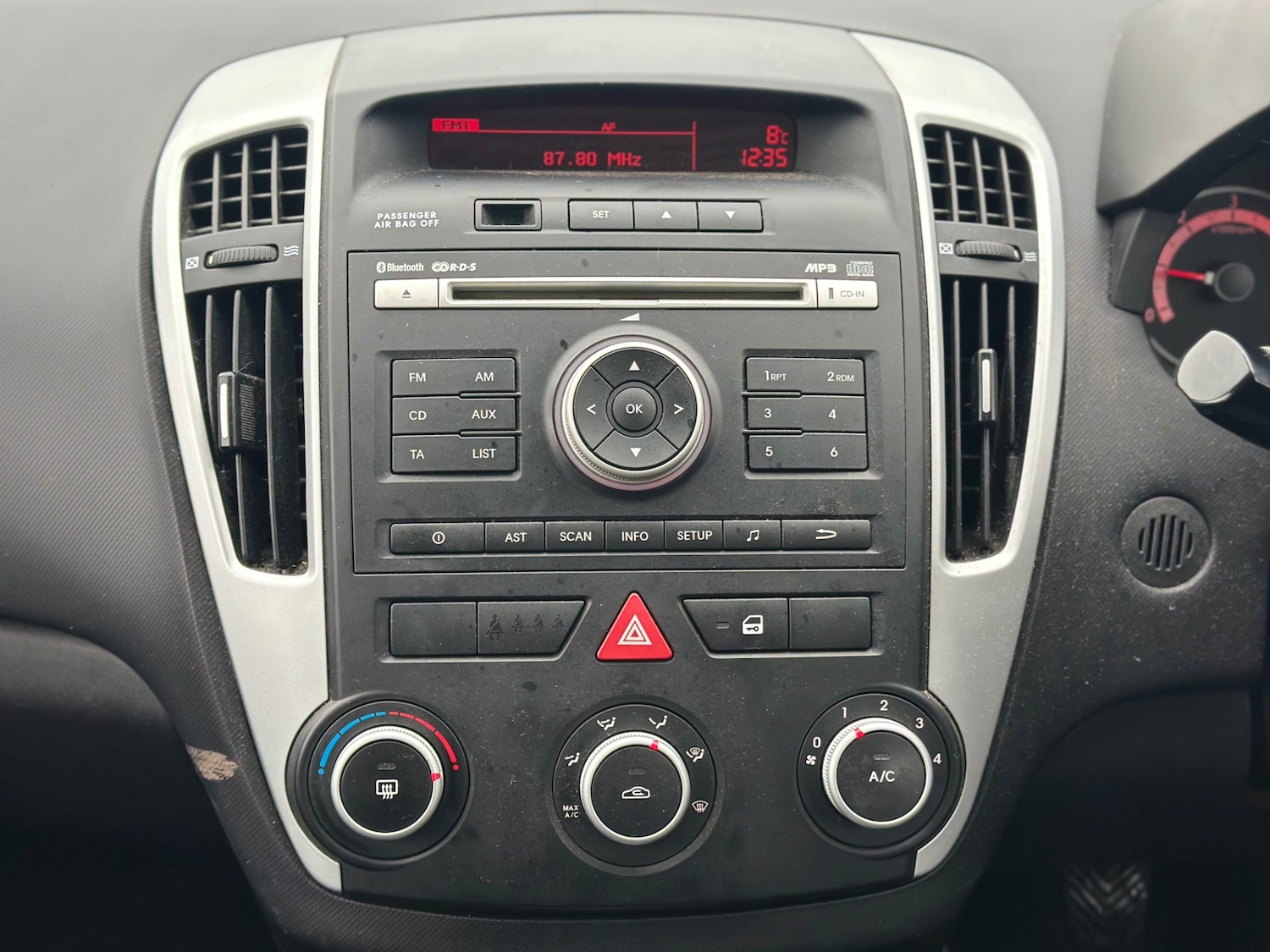 Used Kia Ceed 2011 for sale - 76864086: Photo 14