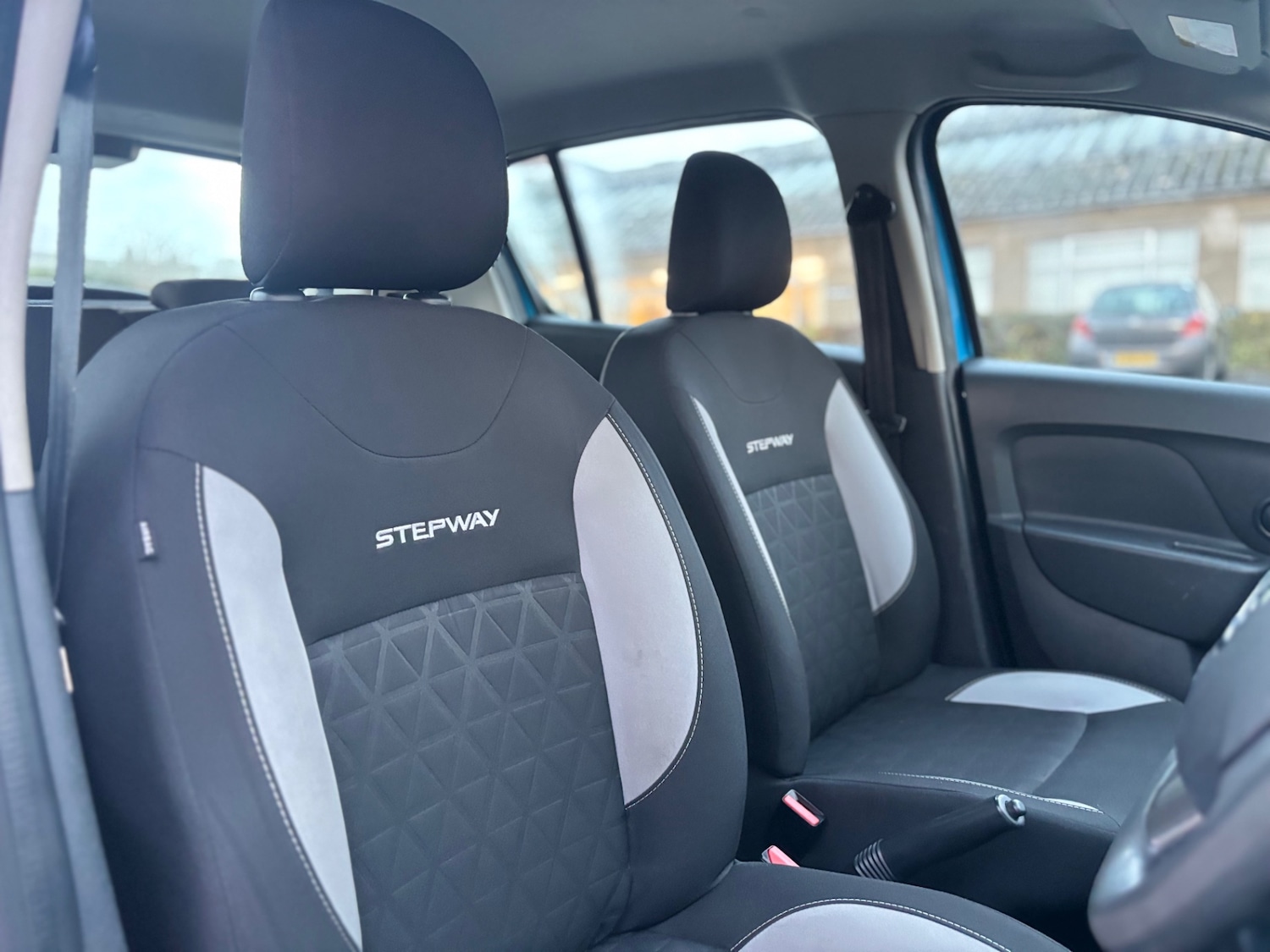 Used Dacia Sandero Stepway 2013 for sale - 76606135: Photo 11