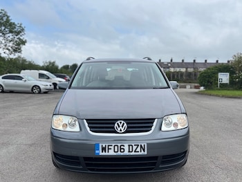 Used Volkswagen Touran 2006 for sale - 75345854: Photo