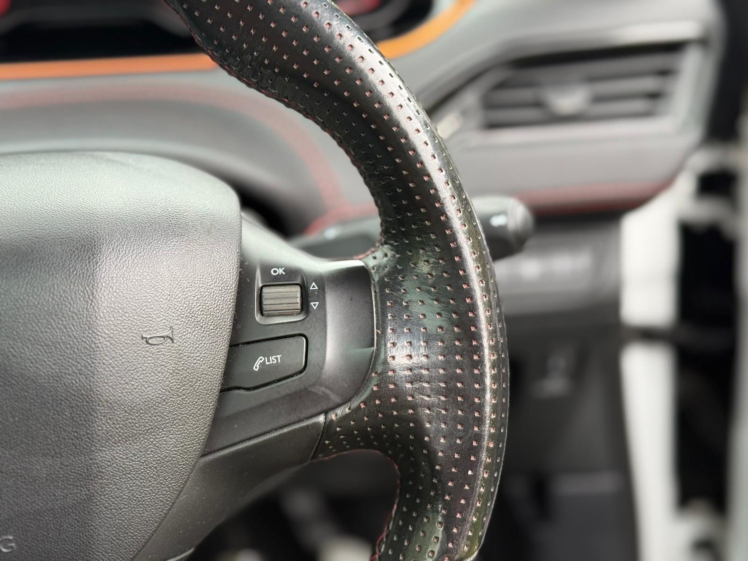 Used Peugeot 208 2016 for sale - 77237200: Photo 17