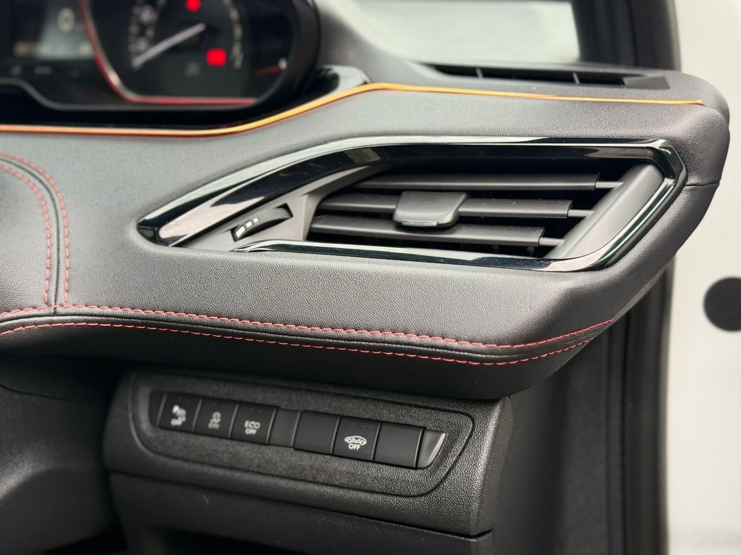 Used Peugeot 208 2016 for sale - 77237200: Photo 19