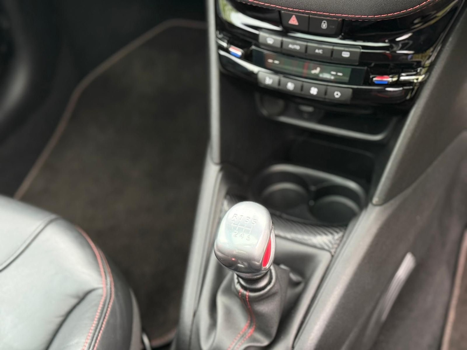 Used Peugeot 208 2016 for sale - 77237200: Photo 22