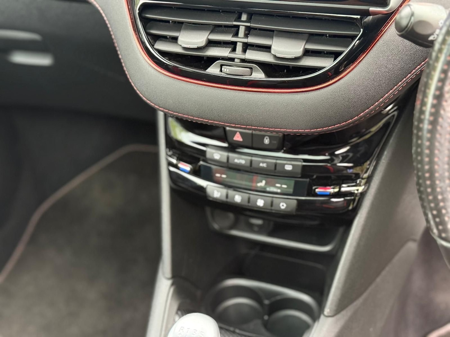 Used Peugeot 208 2016 for sale - 77237200: Photo 23