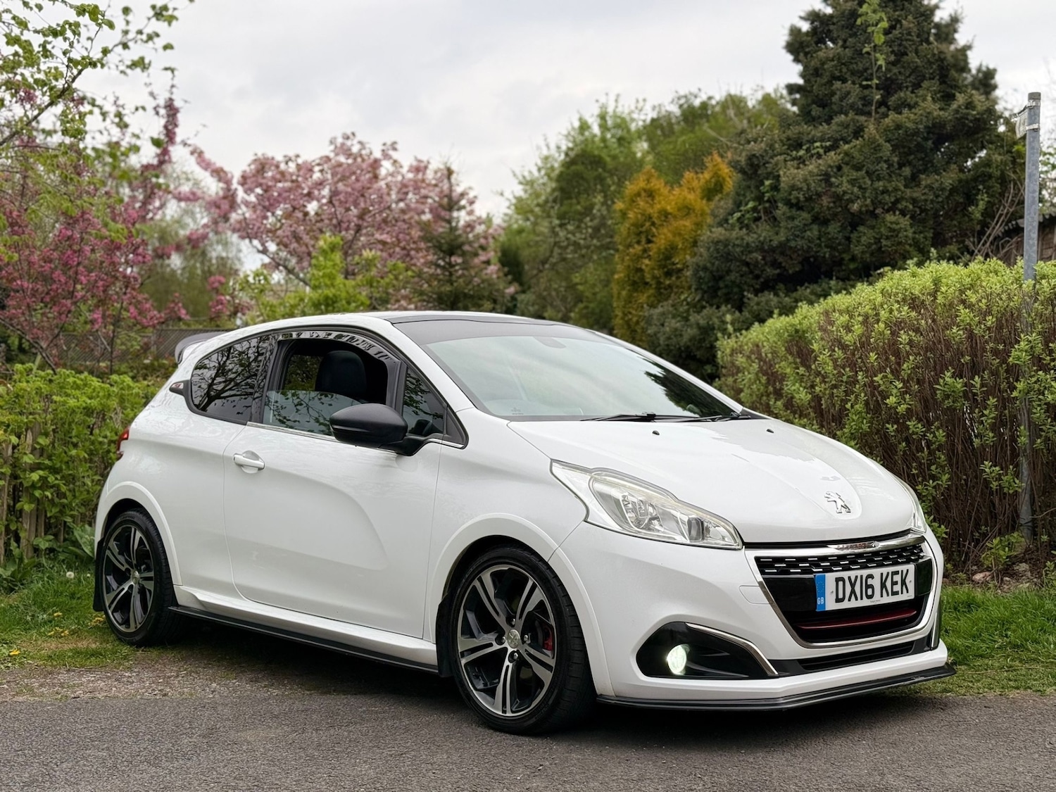 Used Peugeot 208 2016 for sale - 77237200: Photo 3
