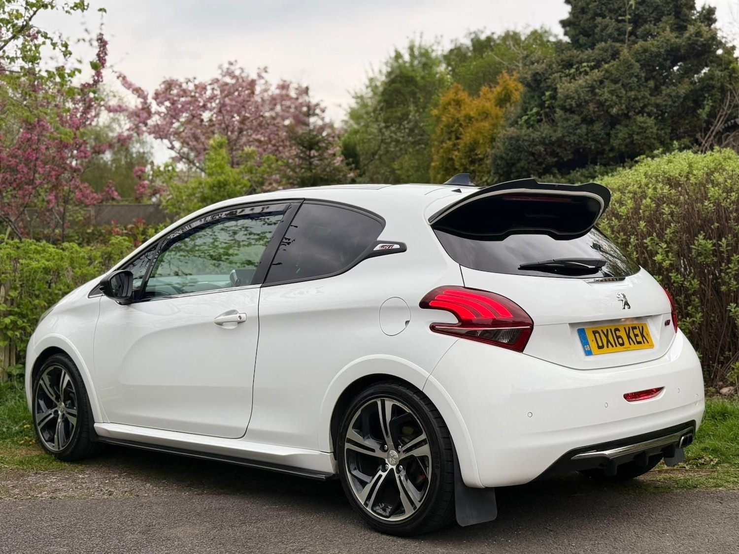 Used Peugeot 208 2016 for sale - 77237200: Photo 5