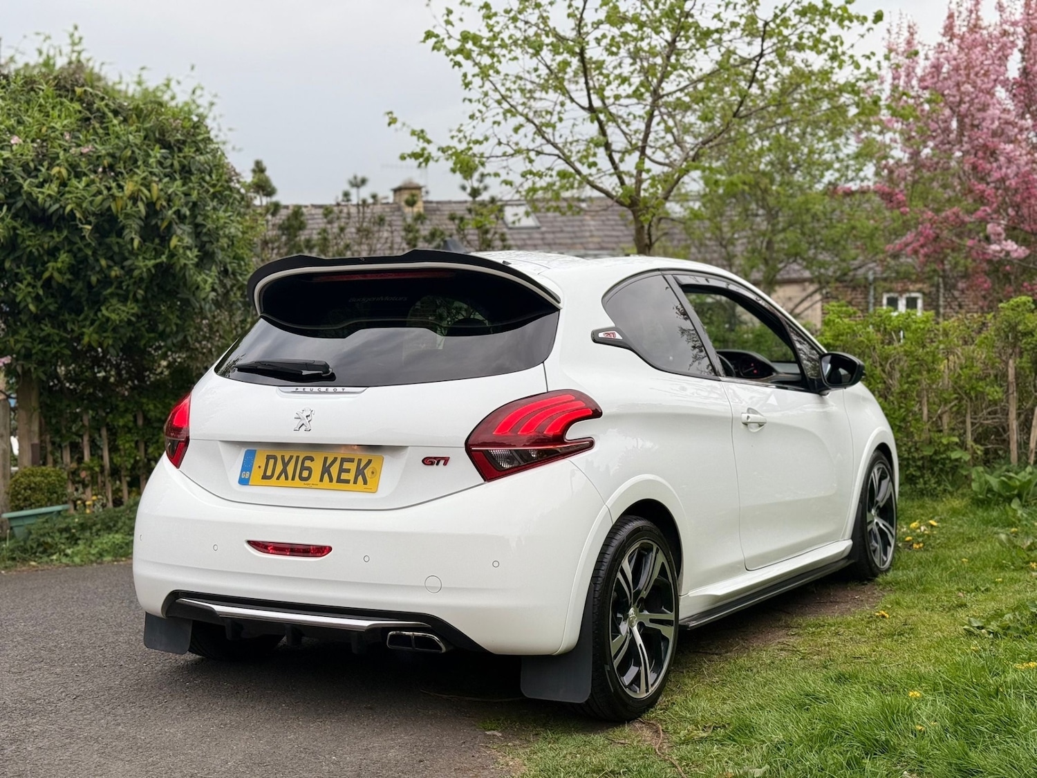 Used Peugeot 208 2016 for sale - 77237200: Photo 8