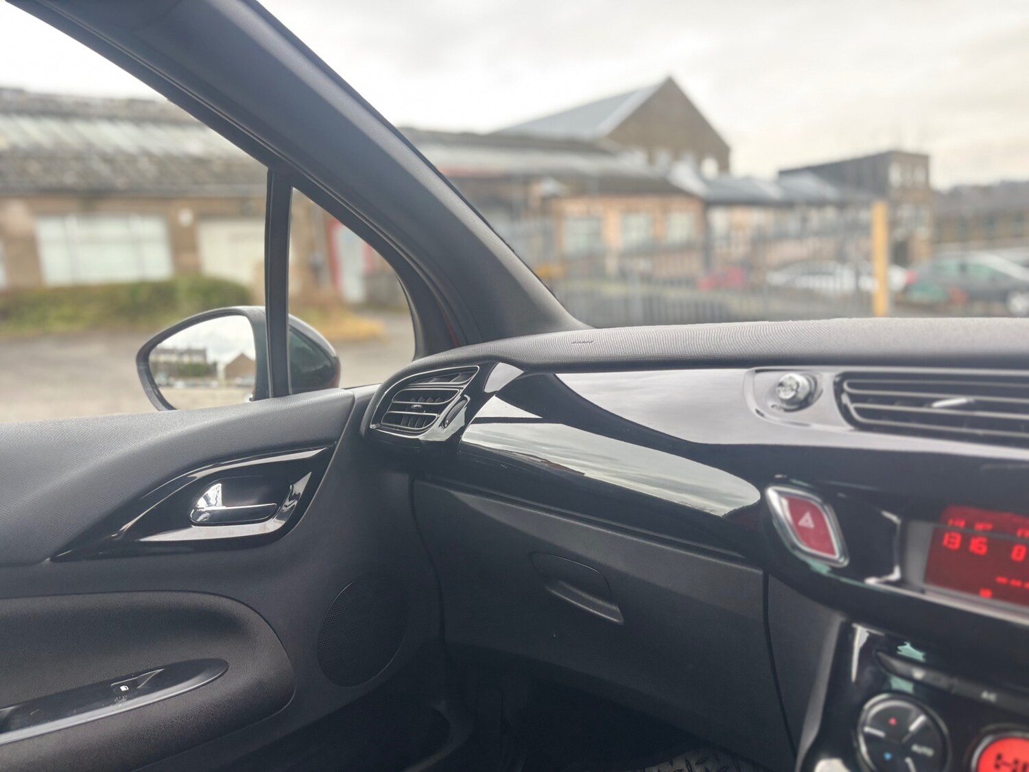 Used Citroen DS3 2012 for sale - 77607203: Photo 15