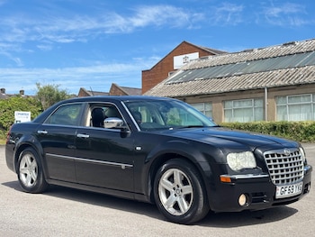 Used Chrysler 300C 2009 for sale - 78770722: Photo