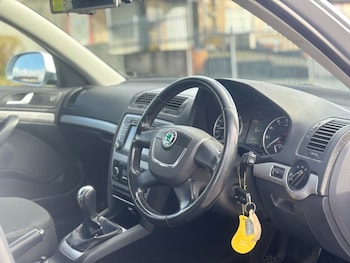 Used Skoda Octavia 2010 for sale - 78538729: Photo