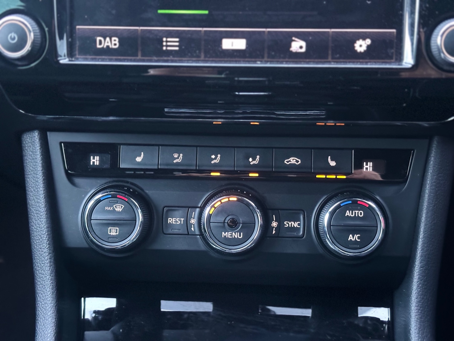 Used Skoda Superb 2016 for sale - 77394985: Photo 25