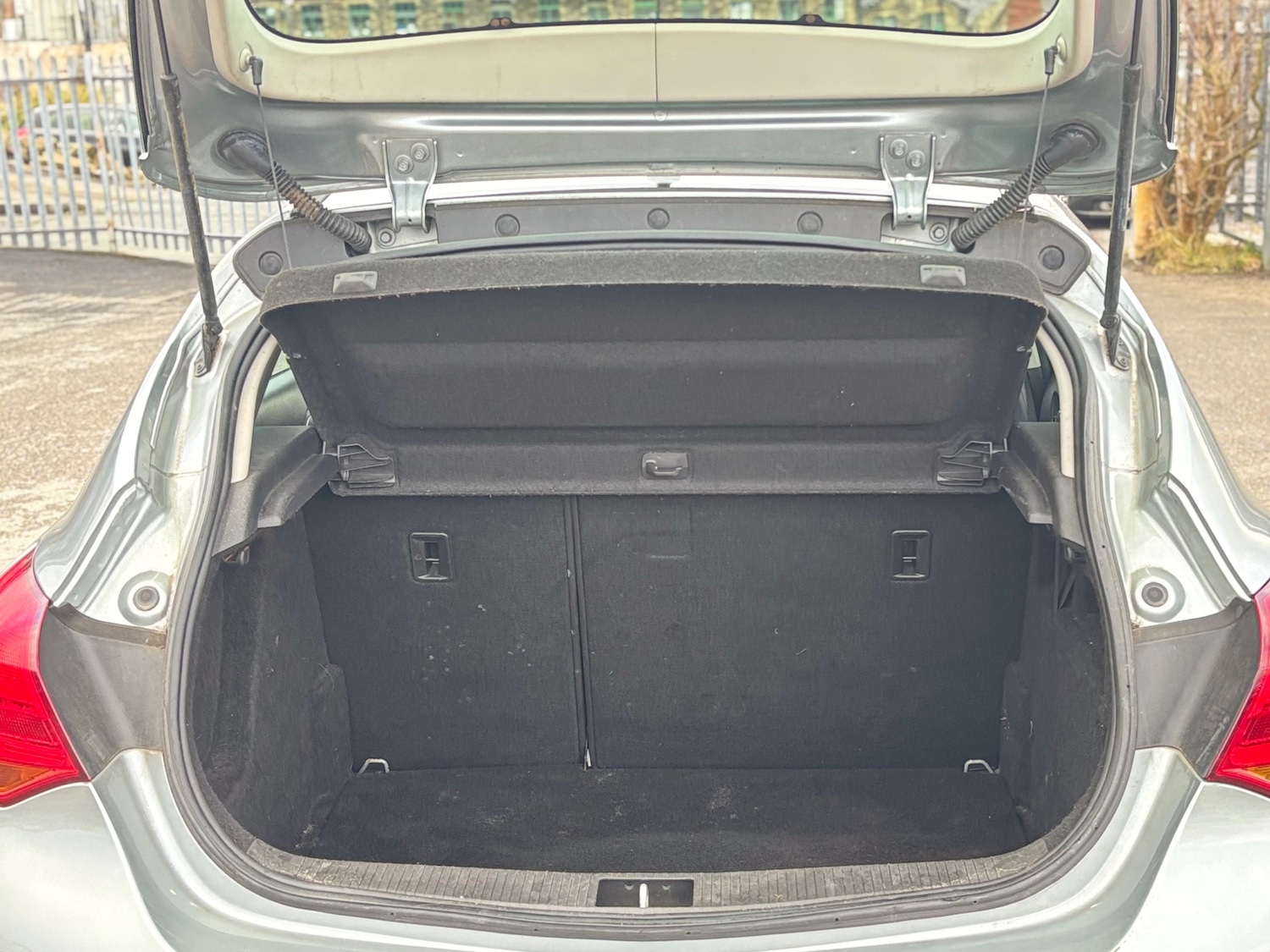 Used Vauxhall Astra 2010 for sale - 77312751: Photo 8