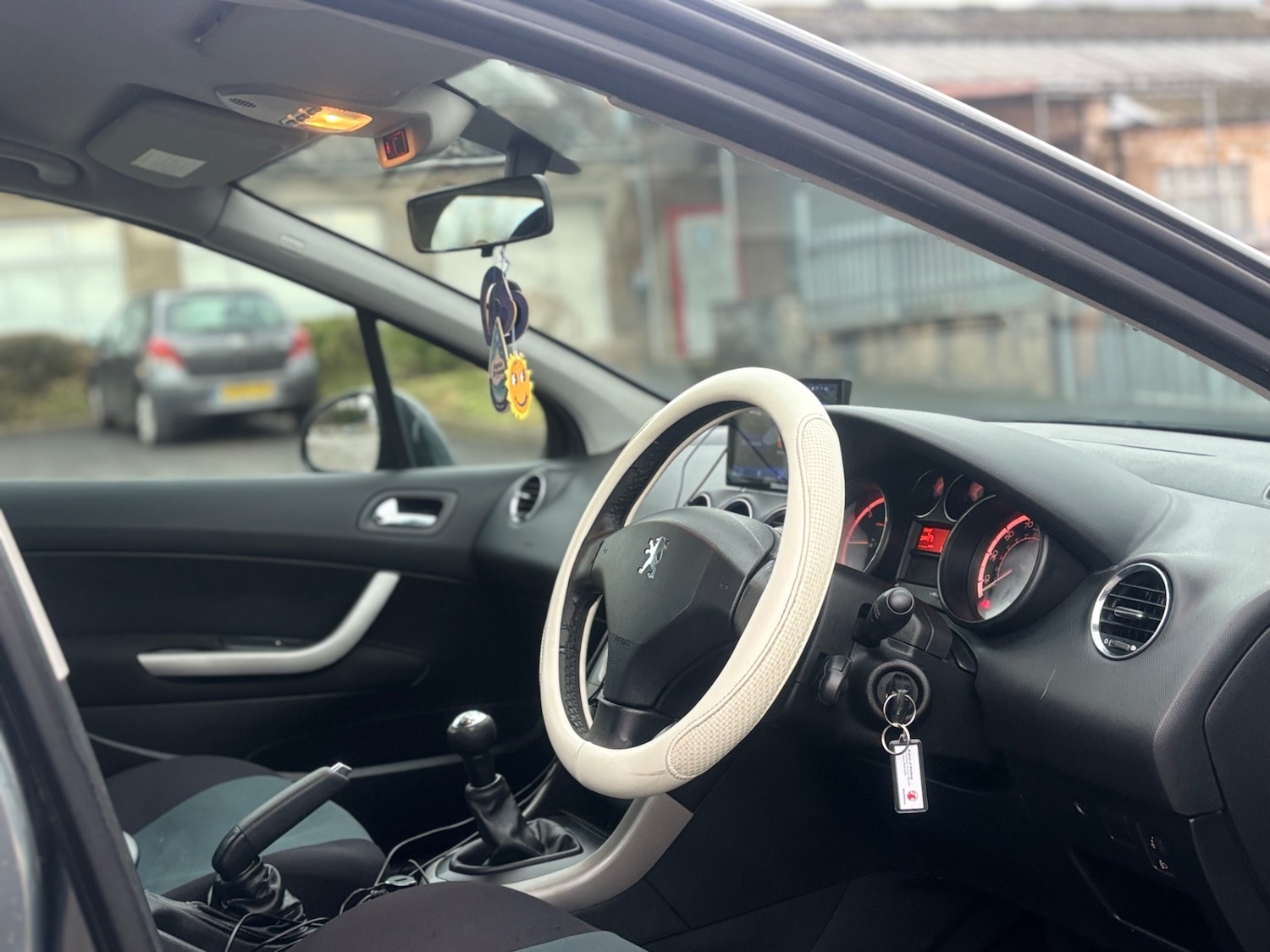 Used Peugeot 308 2007 for sale - 77506130: Photo 4