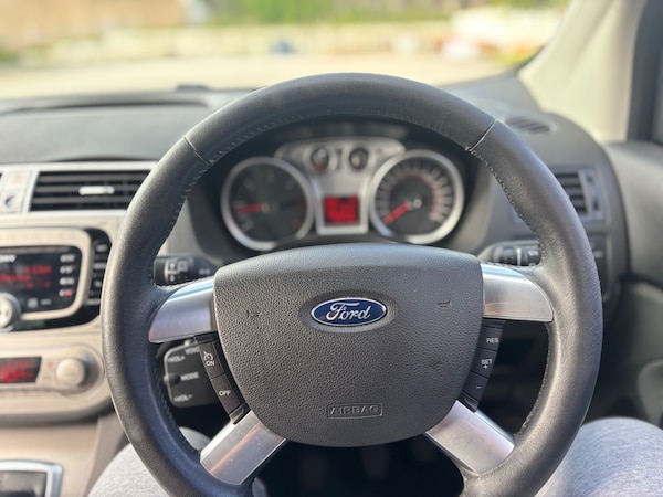 Used Ford Kuga 2011 for sale - 75294339: Photo 15