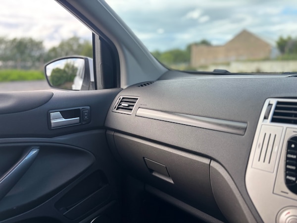 Used Ford Kuga 2011 for sale - 75294339: Photo 21