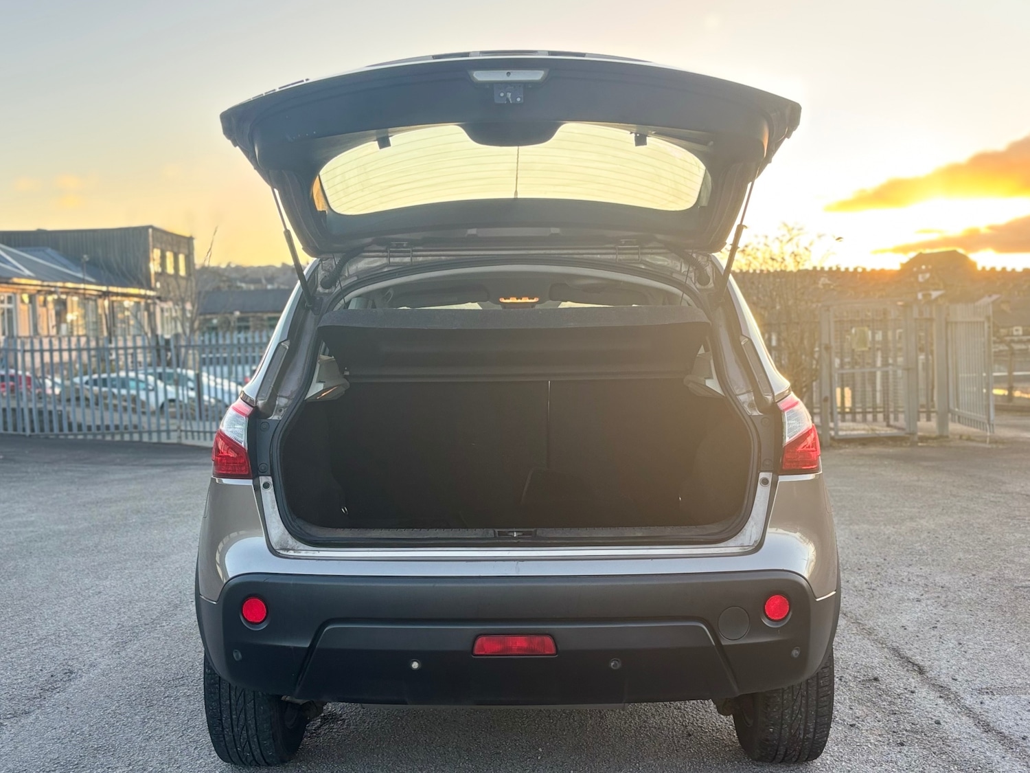 Used Nissan Qashqai 2010 for sale - 77090279: Photo 8