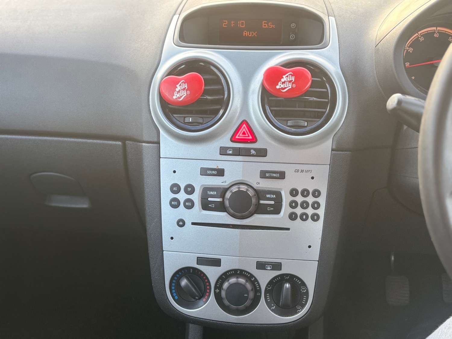 Used Vauxhall Corsa 2013 for sale - 77015208: Photo 12