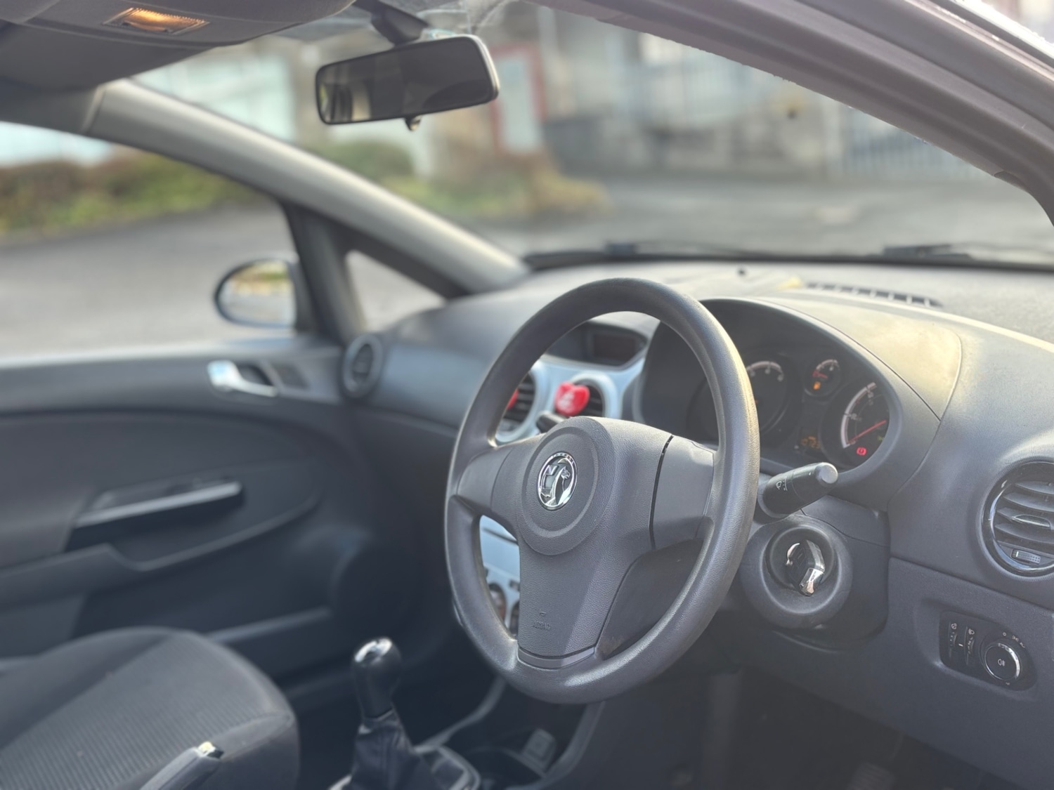 Used Vauxhall Corsa 2013 for sale - 77015208: Photo 4