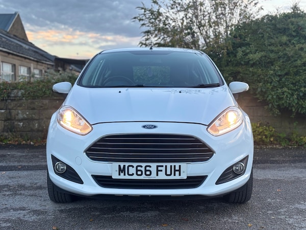 Used Ford Fiesta 2017 for sale - 76244336: Photo 2