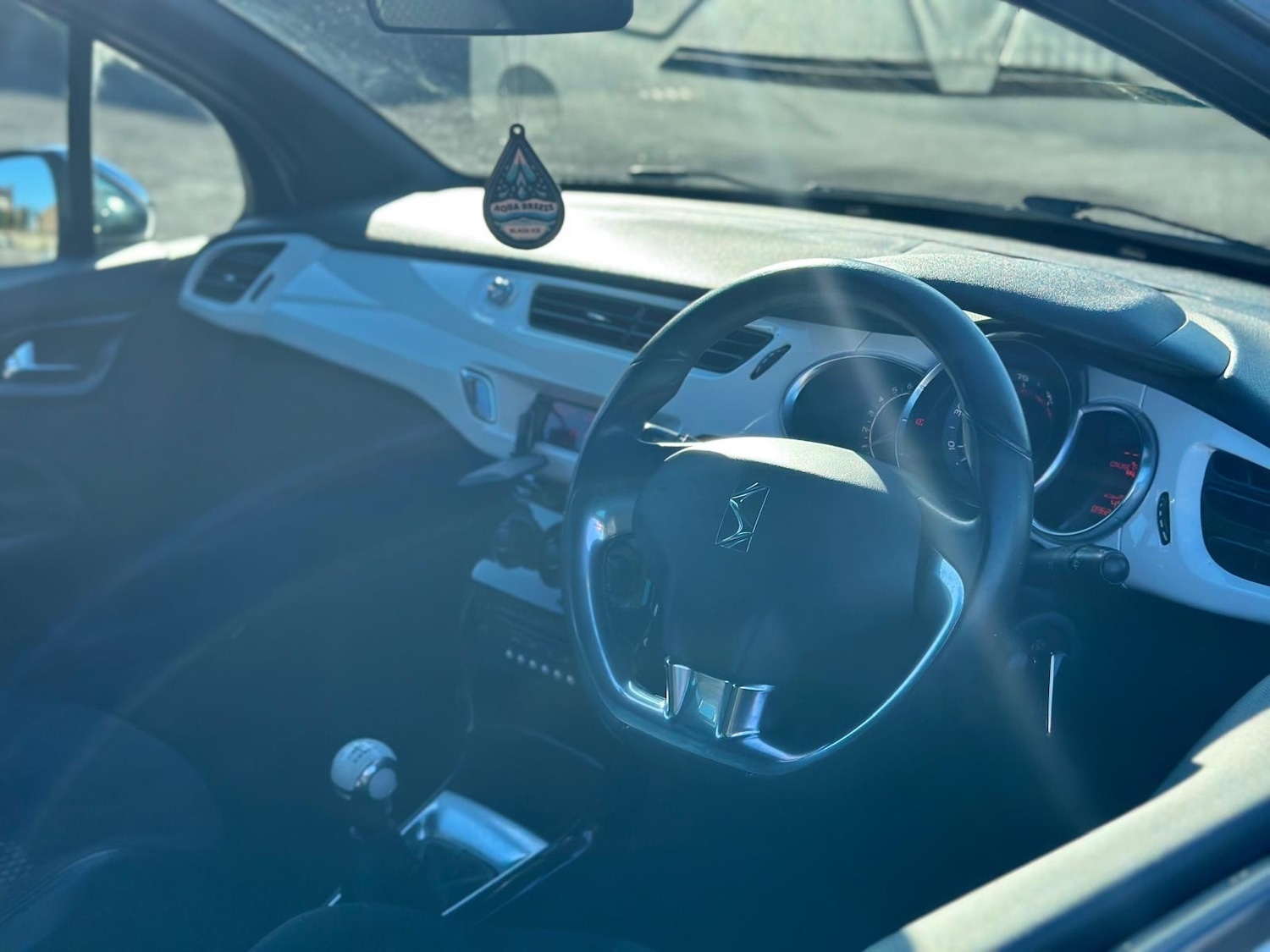 Used Citroen DS3 2010 for sale - 77555654: Photo 4