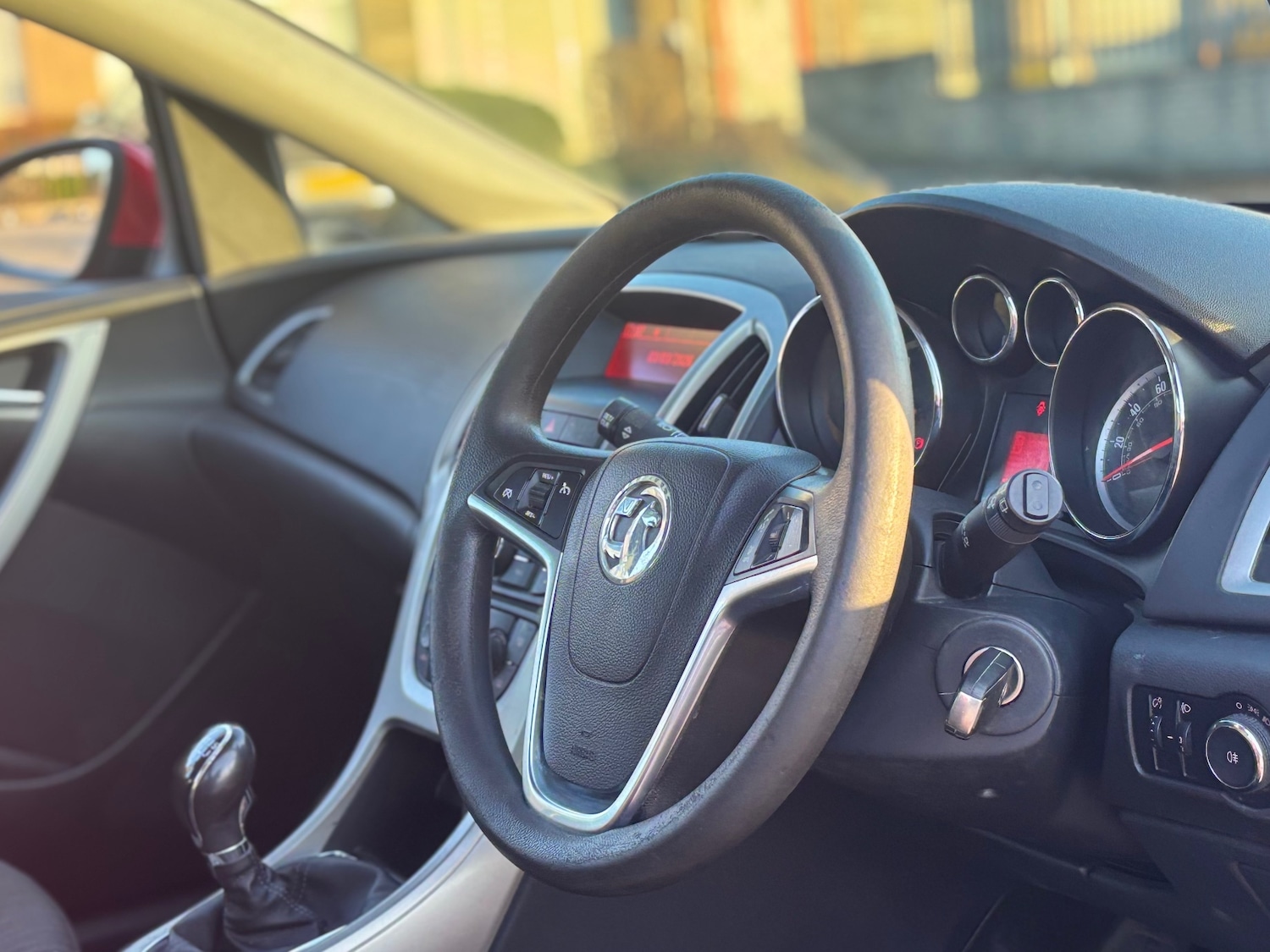 Used Vauxhall Astra 2011 for sale - 77745926: Photo 4