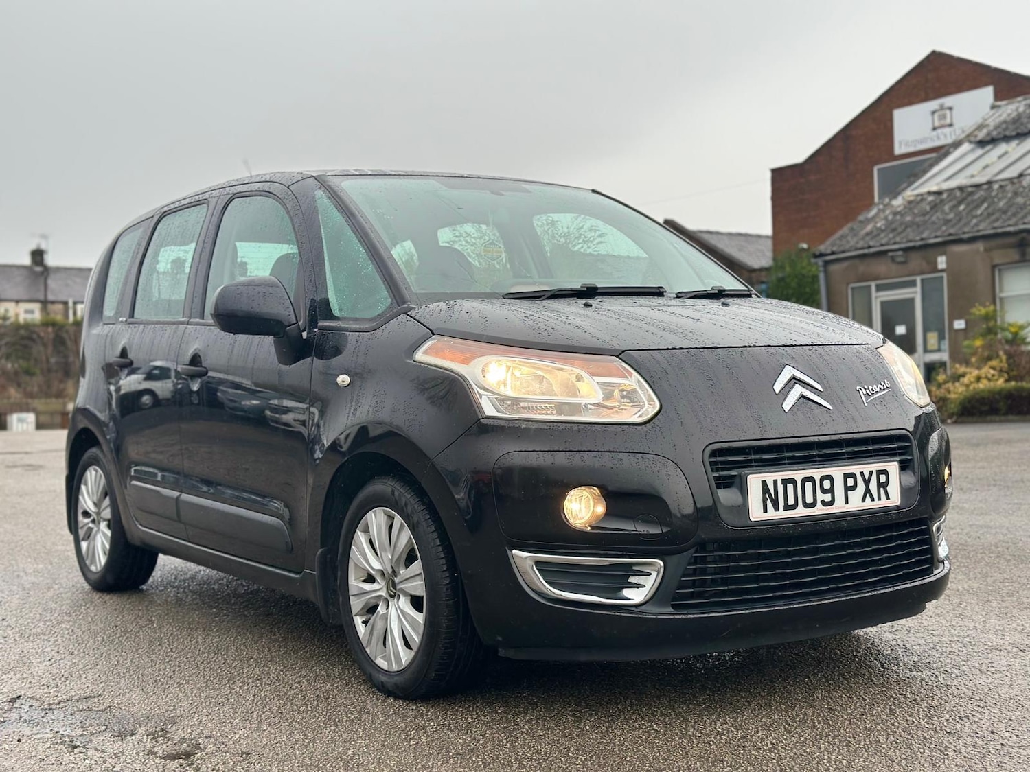 Used Citroen C3 Picasso 2009 for sale - 77015185: Photo 3