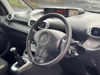 Used Citroen C3 Picasso 2009 for sale - 77015185: Photo