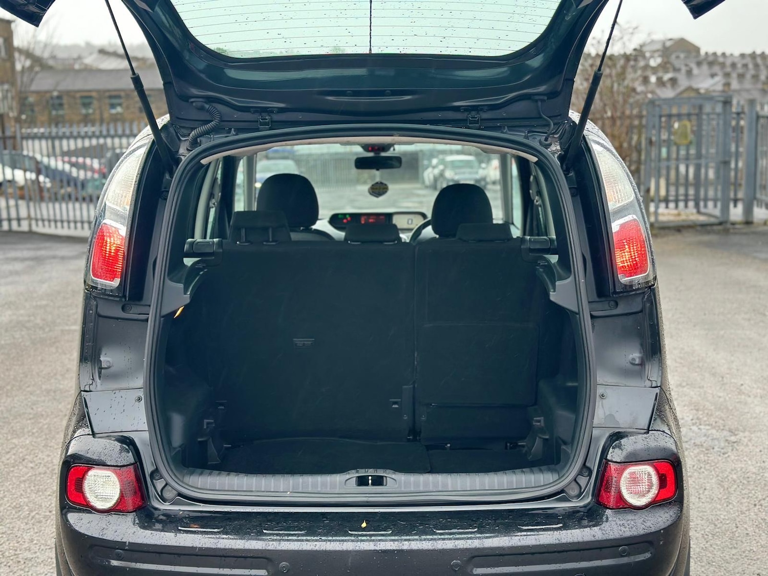 Used Citroen C3 Picasso 2009 for sale - 77015185: Photo 8