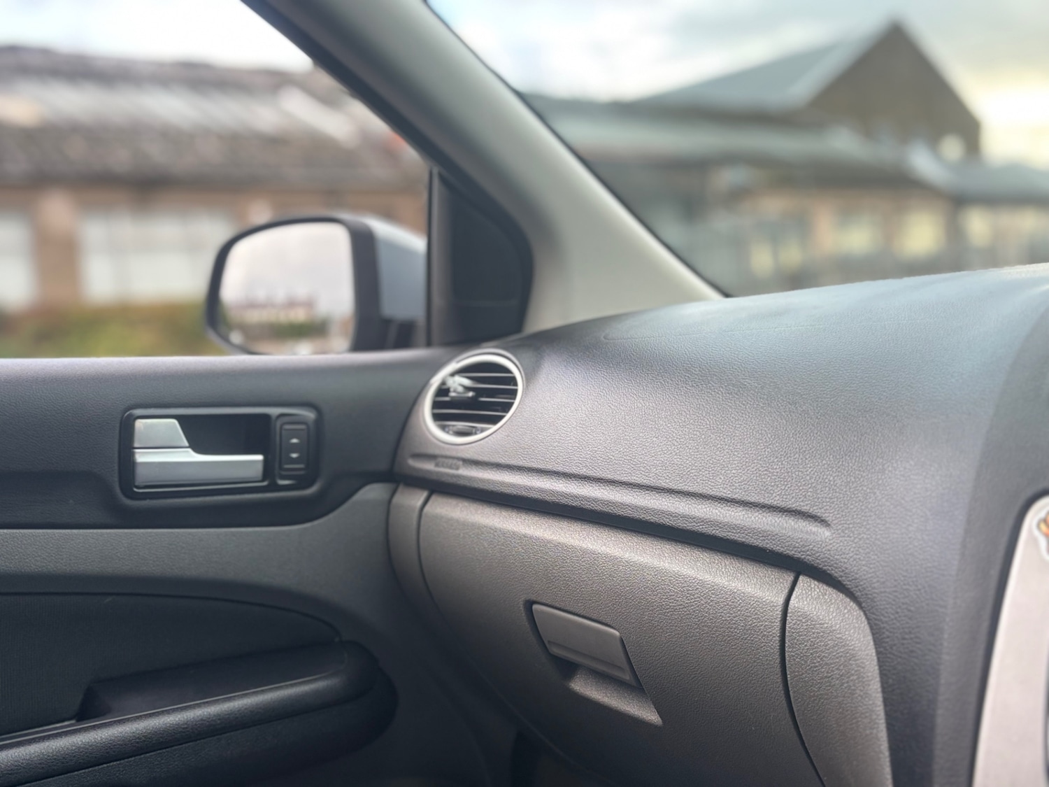 Used Ford Focus 2010 for sale - 76598528: Photo 15