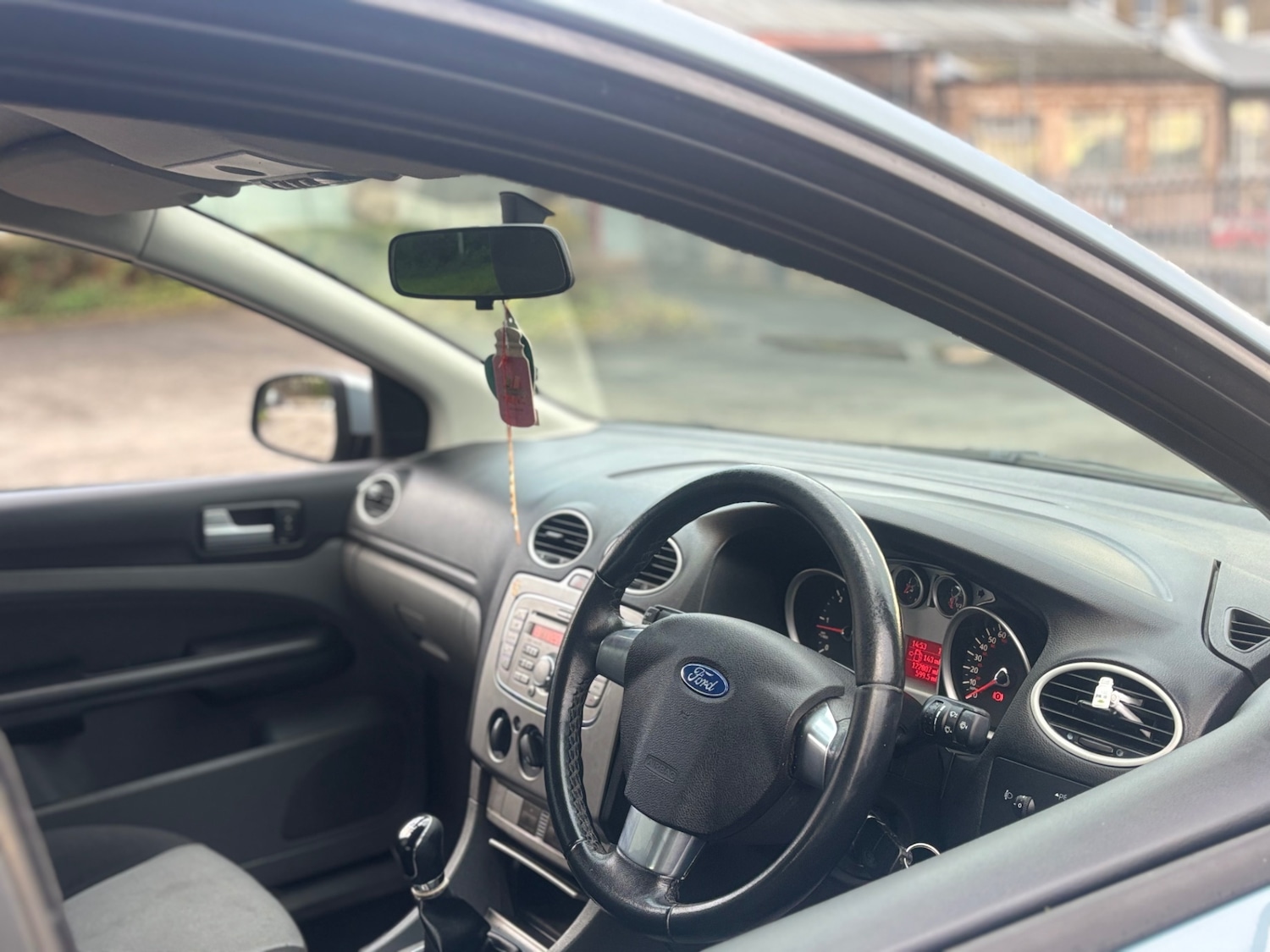 Used Ford Focus 2010 for sale - 76598528: Photo 4