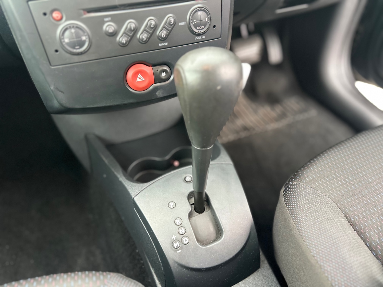 Used Renault Clio 2006 for sale - 76863742: Photo 10