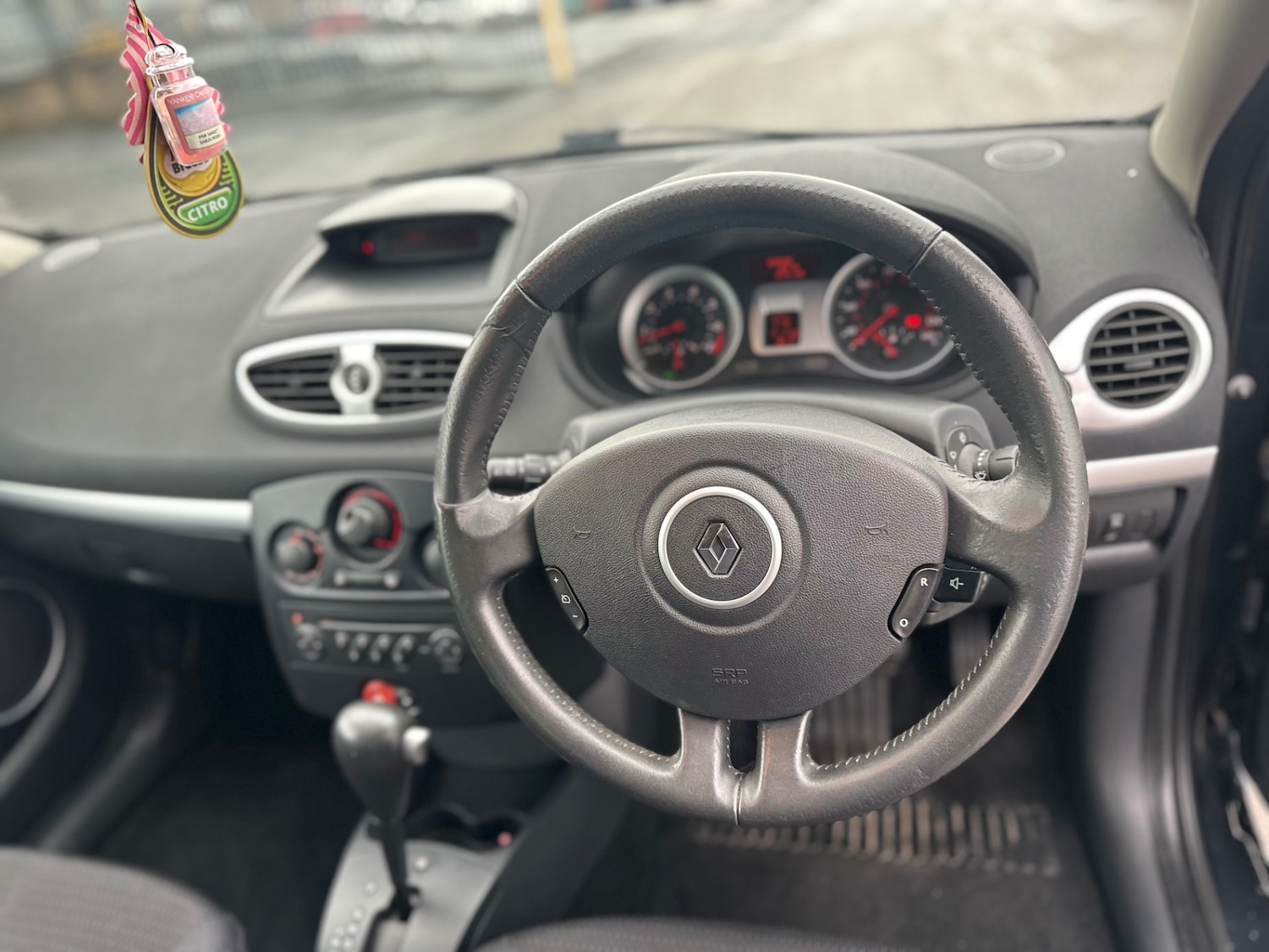 Used Renault Clio 2006 for sale - 76863742: Photo 13