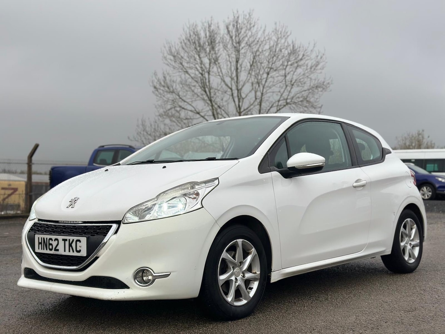 Used Peugeot 208 2012 for sale - 76741613: Photo 1