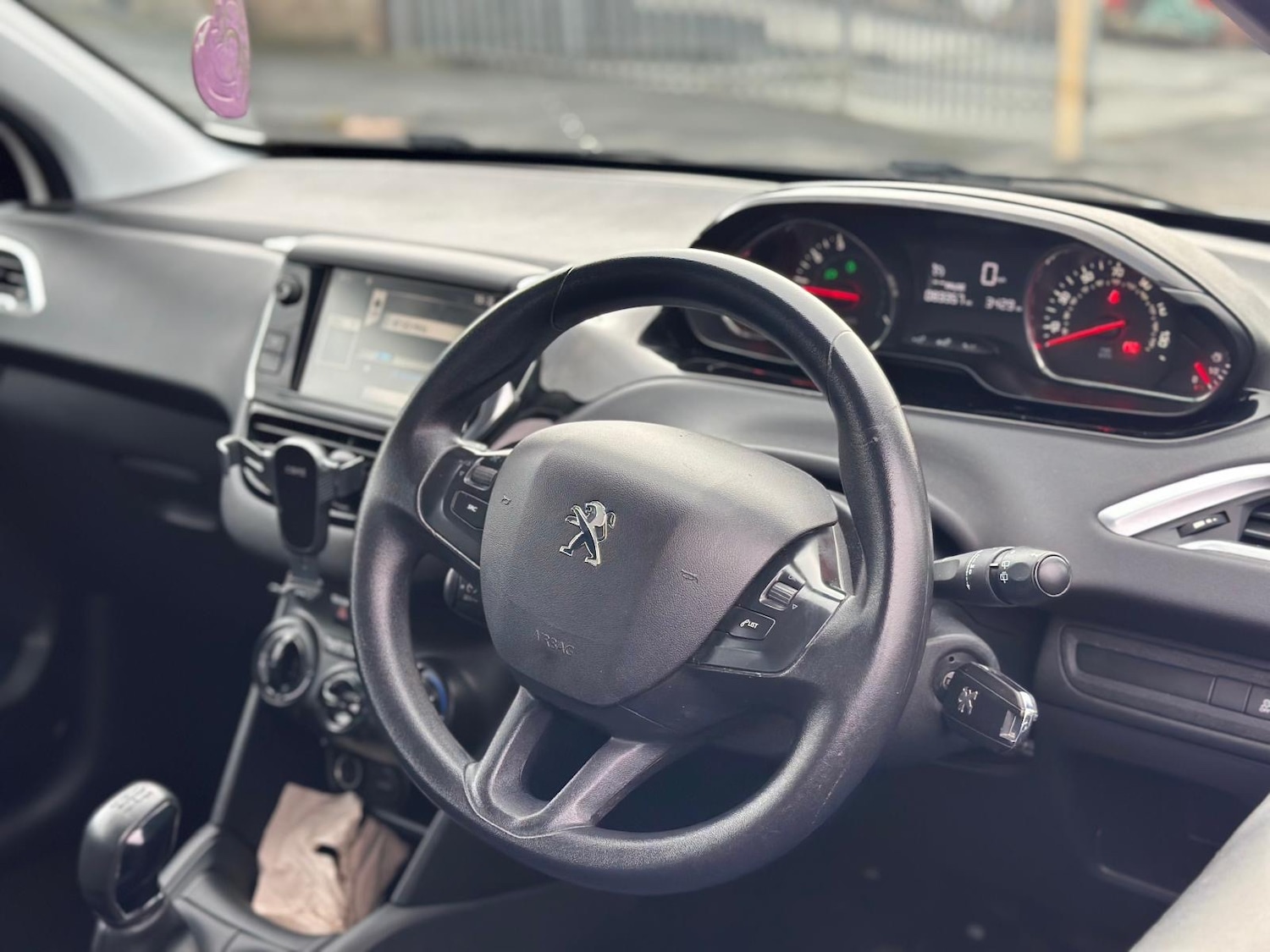 Used Peugeot 208 2012 for sale - 76741613: Photo 4