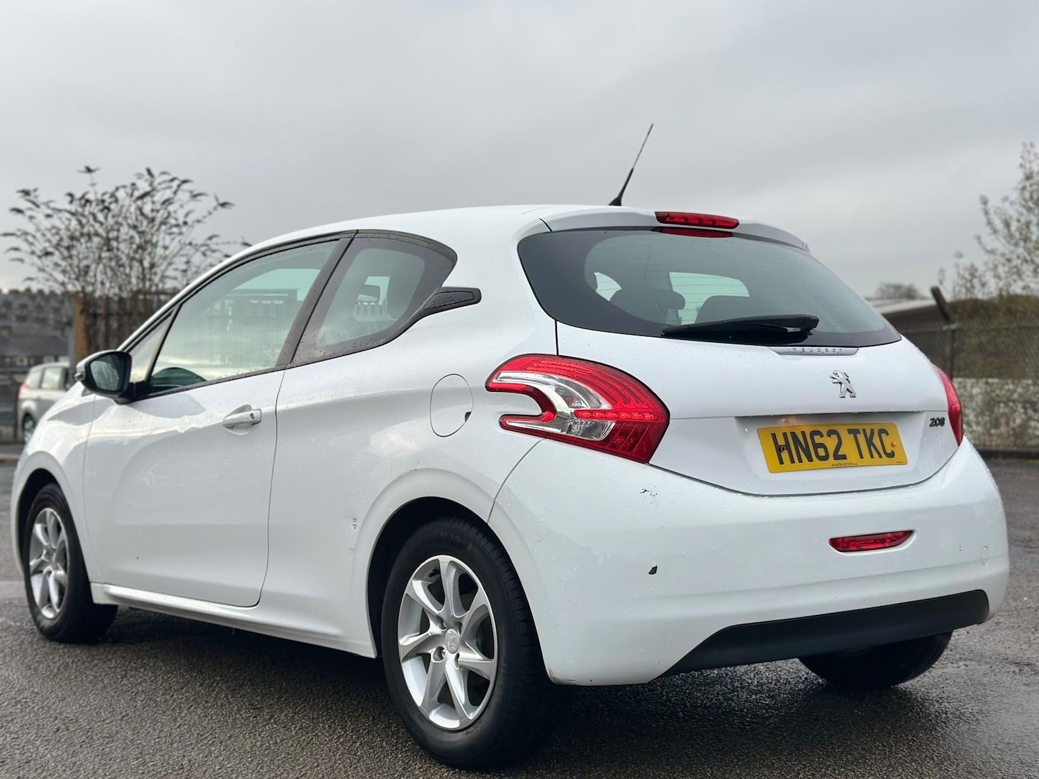 Used Peugeot 208 2012 for sale - 76741613: Photo 5