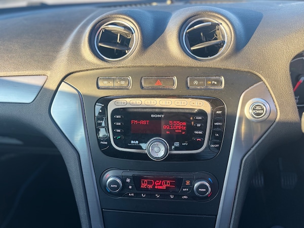 Used Ford Mondeo 2011 for sale - 75080928: Photo 17