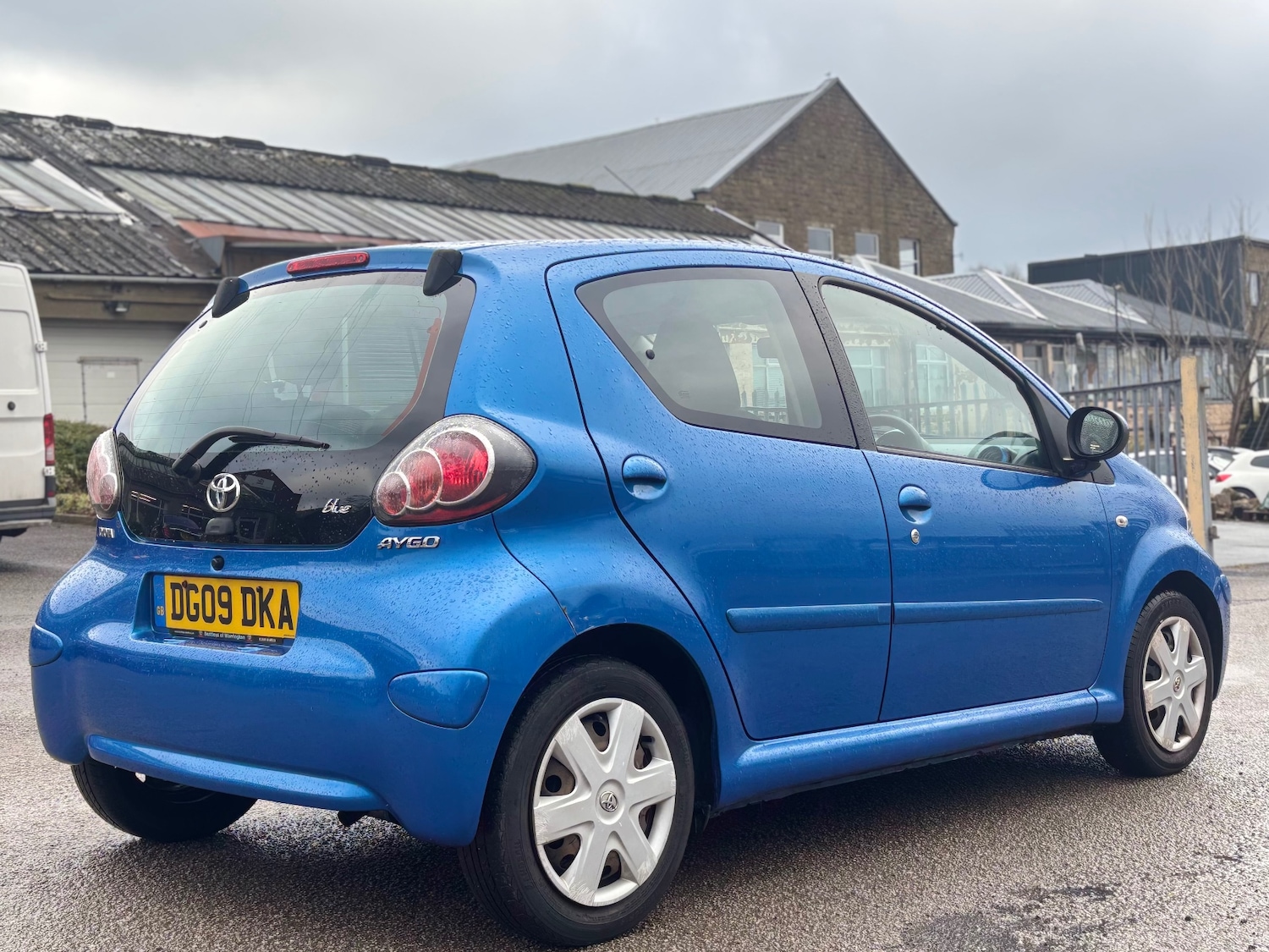 Used Toyota AYGO 2009 for sale - 77301499: Photo 7