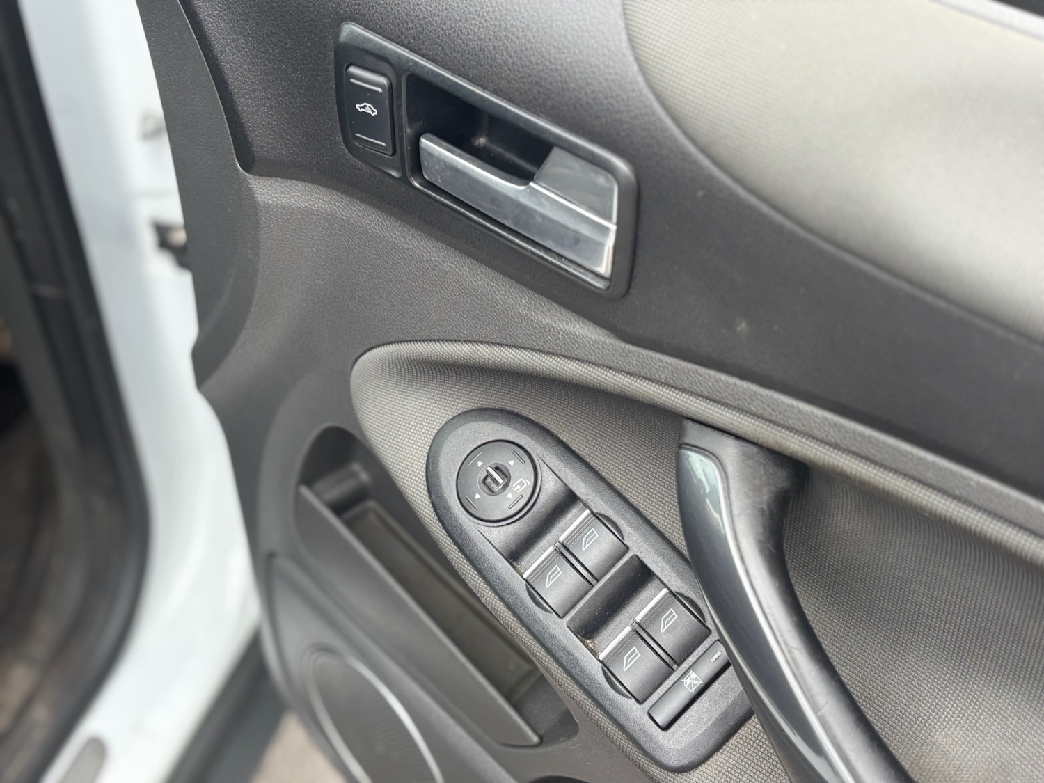 Used Ford Kuga 2011 for sale - 78134686: Photo 15