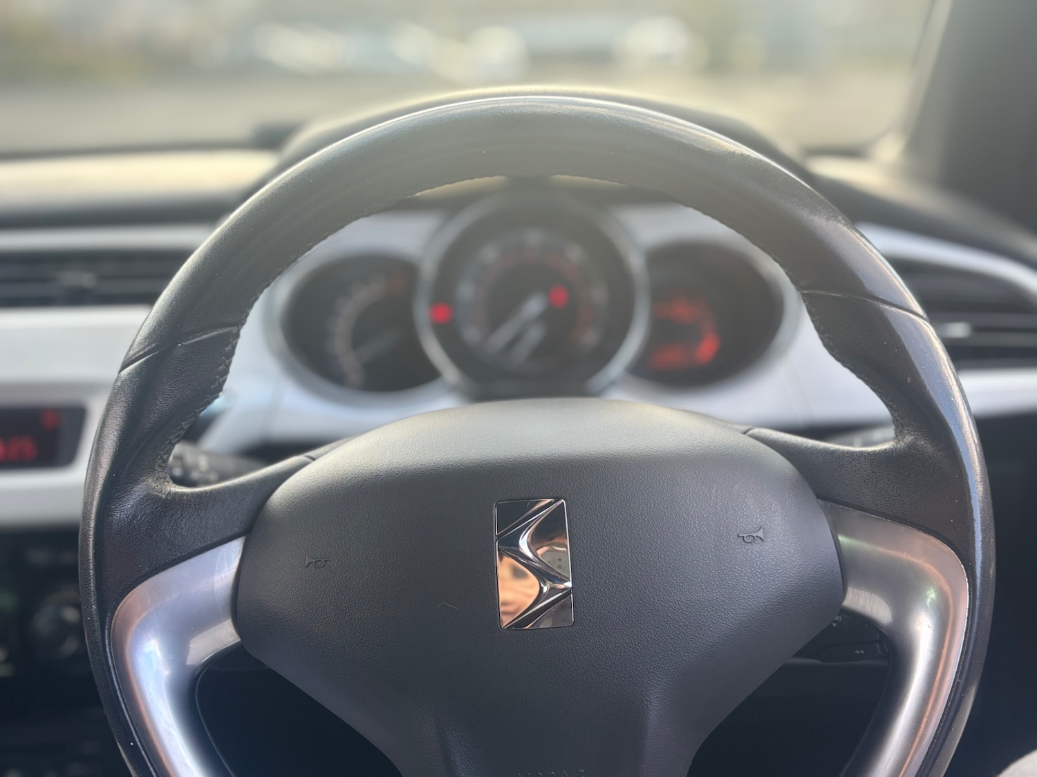 Used Citroen DS3 2010 for sale - 76416177: Photo 8