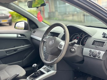 Used Vauxhall Astra 2009 for sale - 78538462: Photo