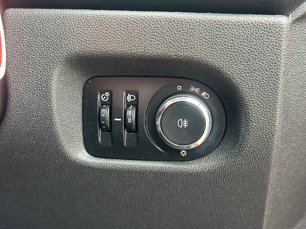 Used Vauxhall Corsa 2012 for sale - 75621462: Photo 13