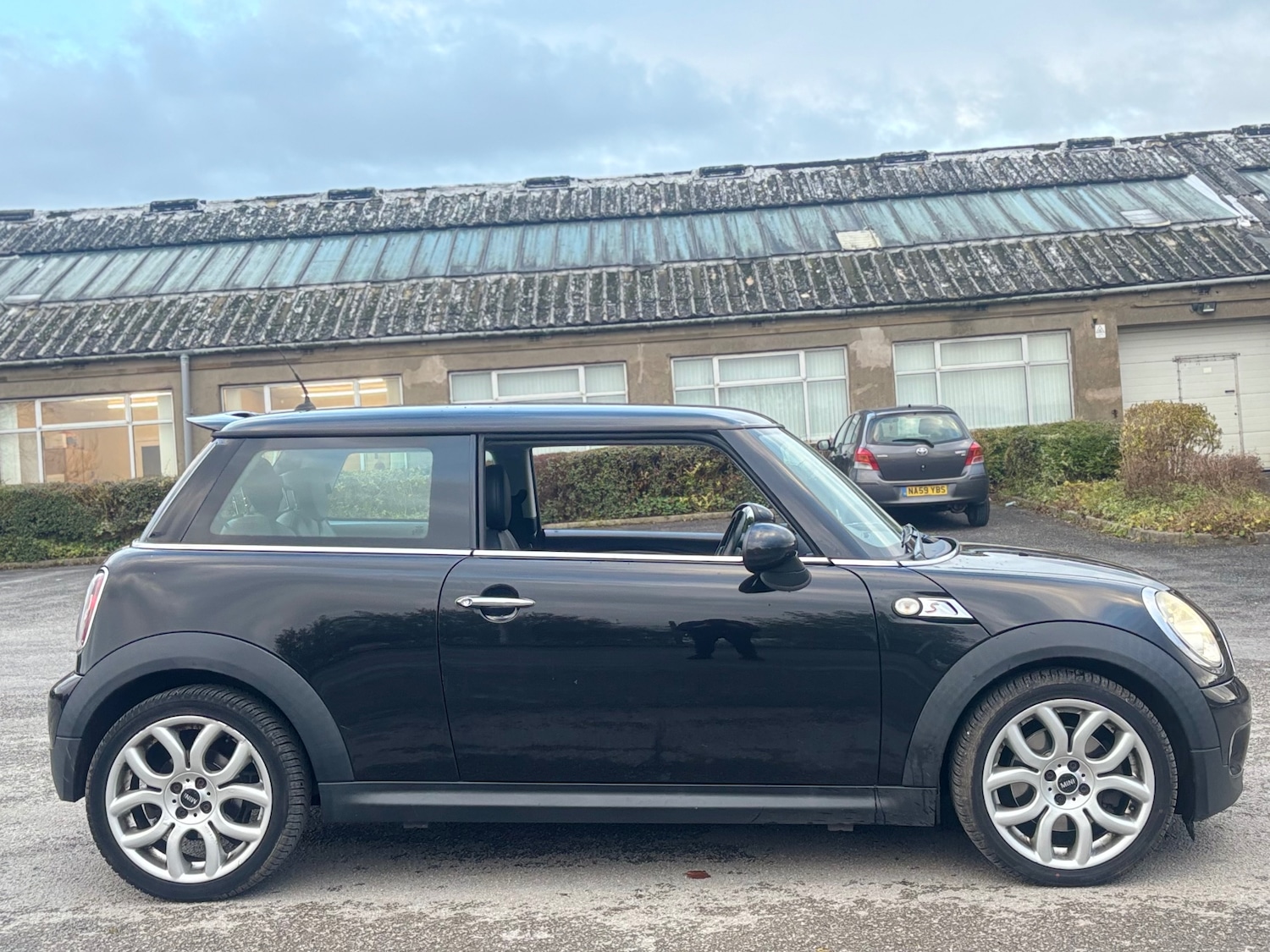 Used MINI Hatch 2010 for sale - 76606136: Photo 4